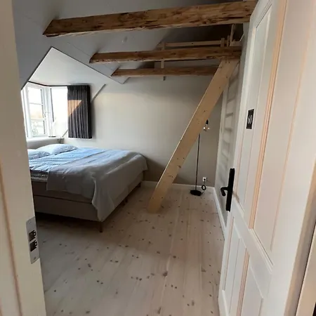 Byhuset - Hems 60 *