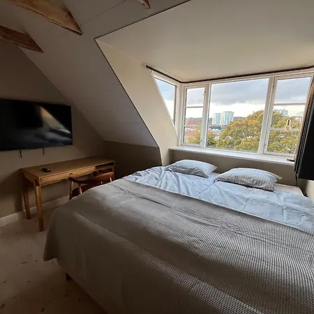 Byhuset - Hems 60 瓦埃勒