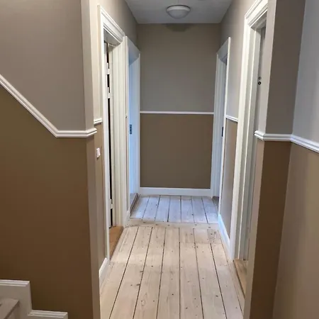 Byhuset - Hems 60 瓦埃勒